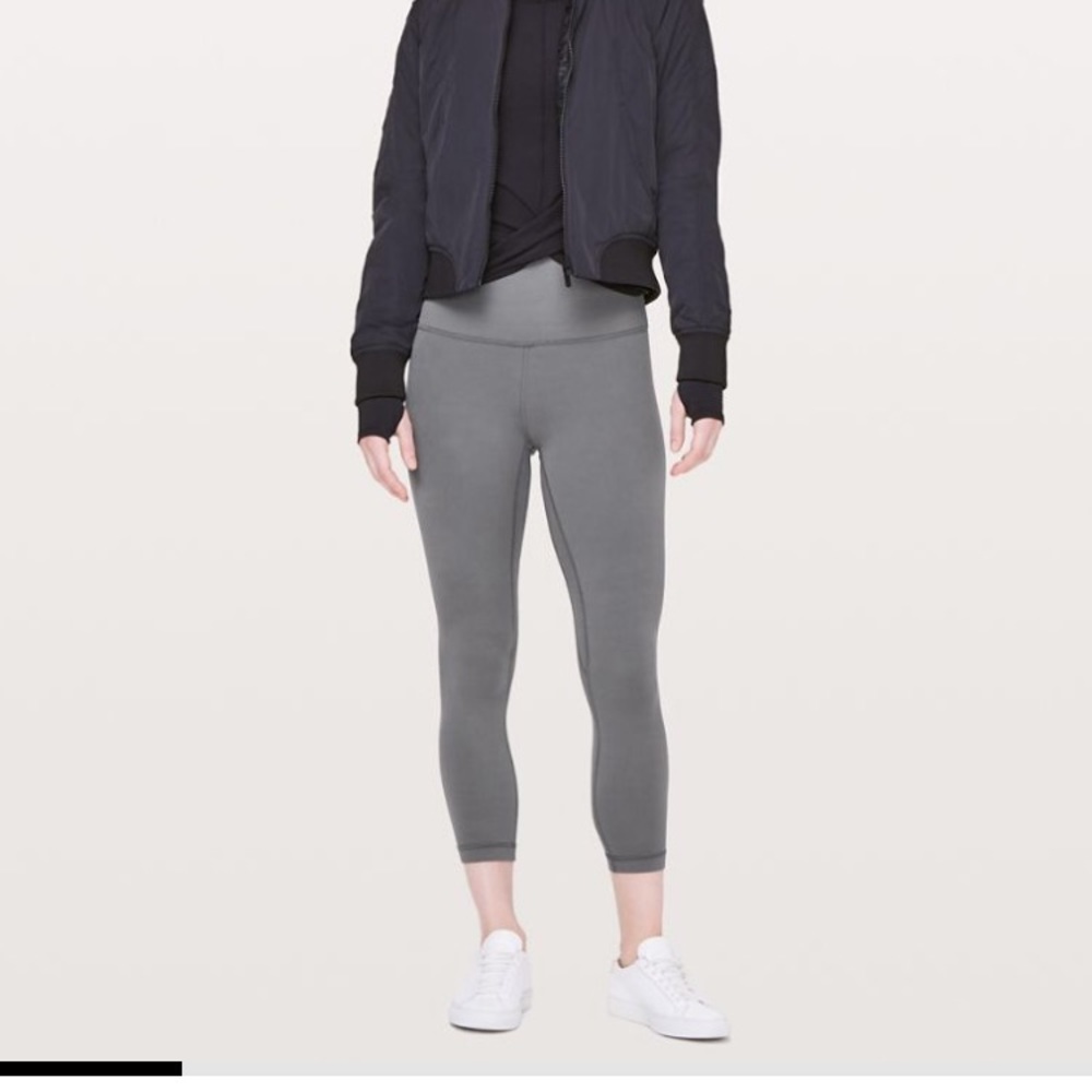 ISO lululemon aligns Carbon, melanite, titanium